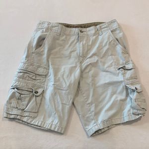 IRON men’s cargo shorts